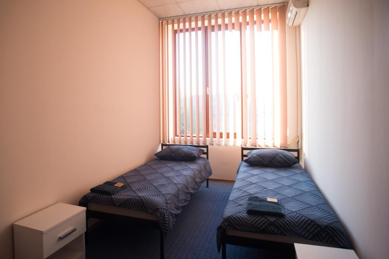 Si-Yo Hostel Uzhhorod Luaran gambar