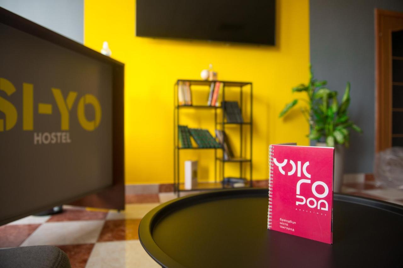 Si-Yo Hostel Uzhhorod Luaran gambar