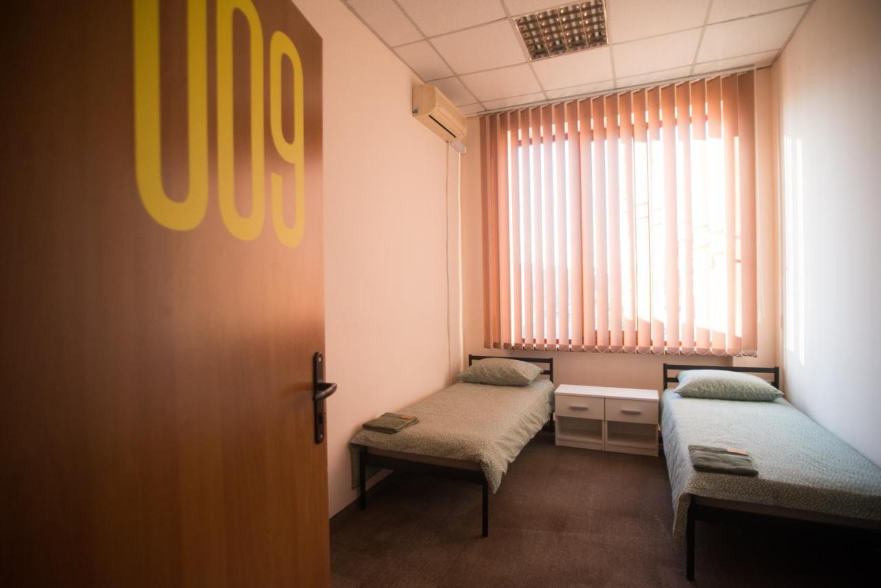 Si-Yo Hostel Uzhhorod Luaran gambar