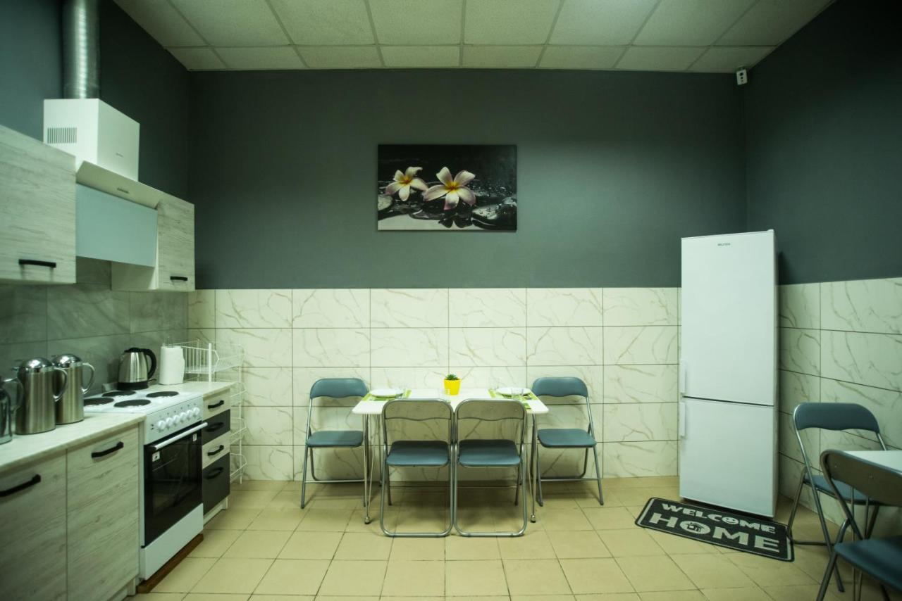 Si-Yo Hostel Uzhhorod Luaran gambar