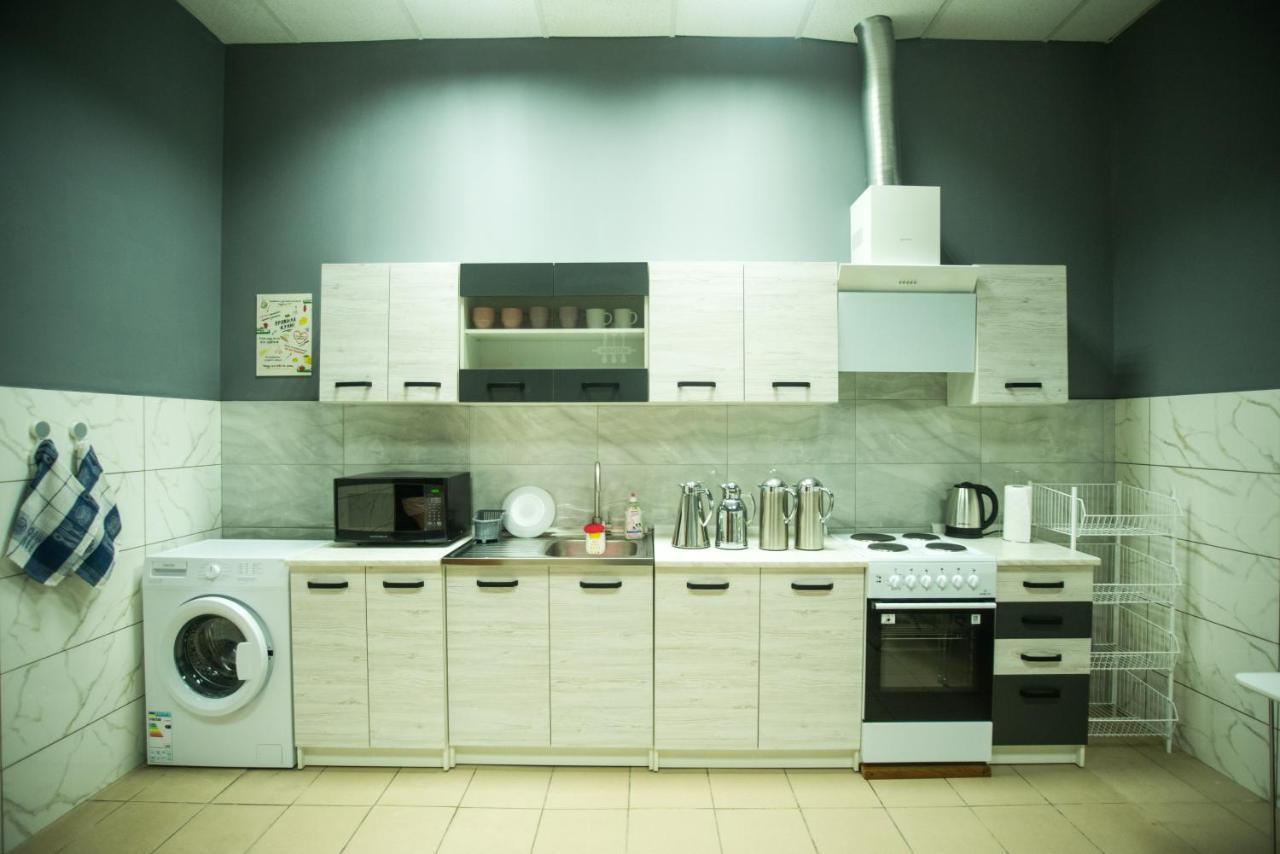 Si-Yo Hostel Uzhhorod Luaran gambar