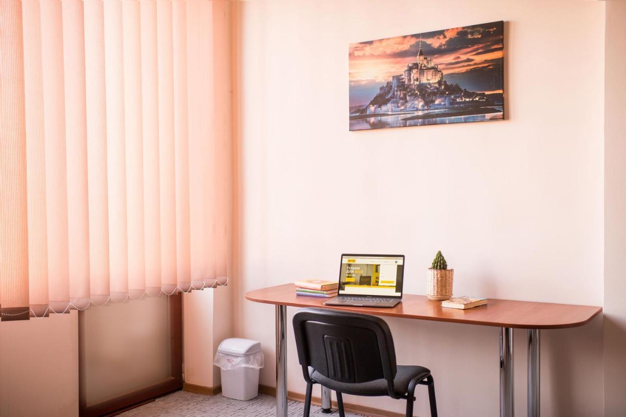 Si-Yo Hostel Uzhhorod Luaran gambar