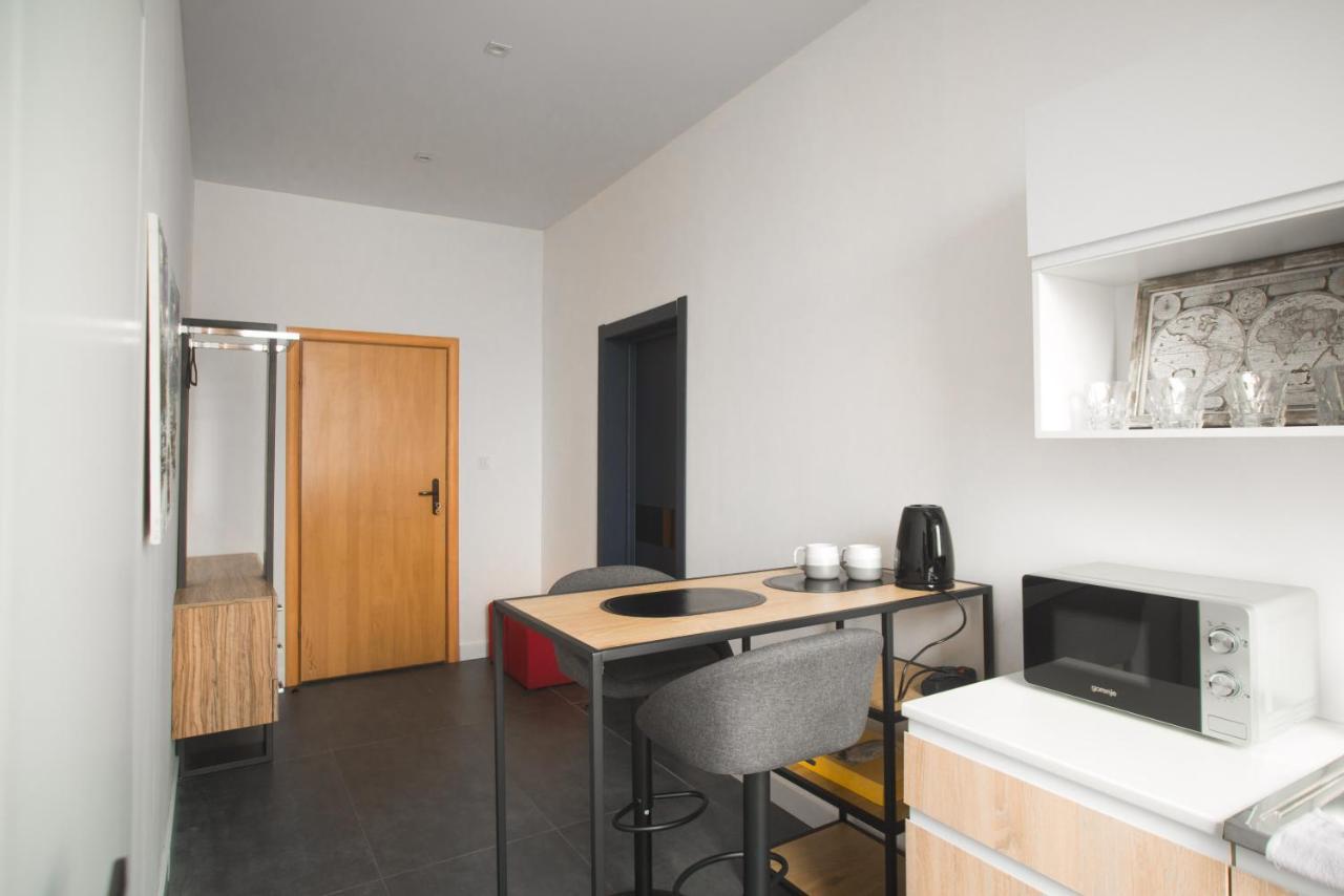 Si-Yo Hostel Uzhhorod Luaran gambar
