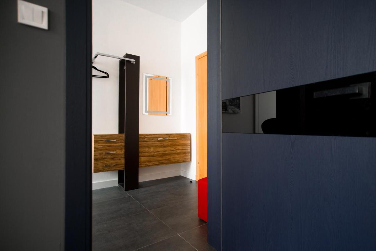 Si-Yo Hostel Uzhhorod Luaran gambar