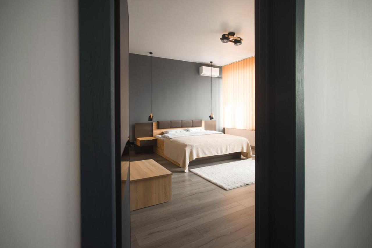 Si-Yo Hostel Uzhhorod Luaran gambar